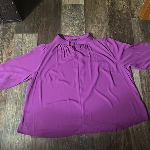 Gentle worn 3/4 sleeve top